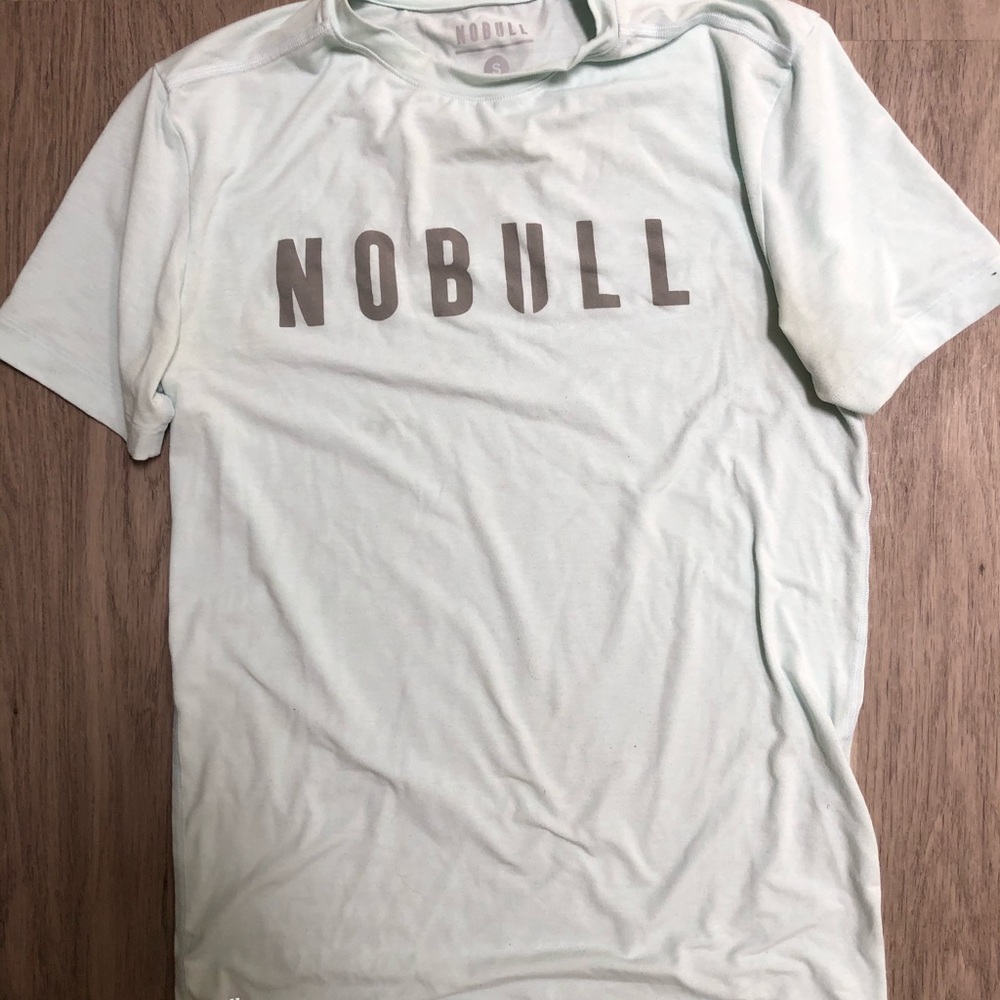 Nobull small blue glass shirt